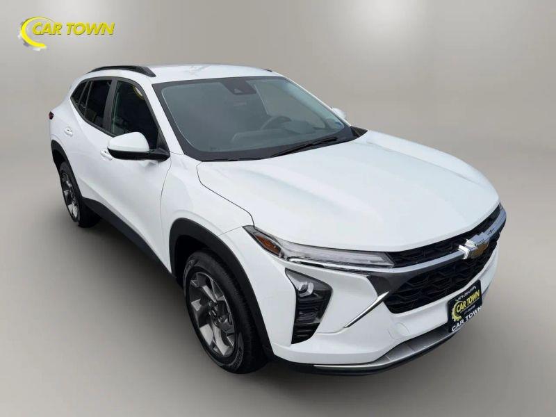Vehicle photo 5