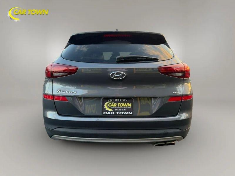 Vehicle photo 11