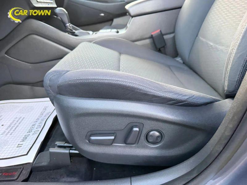 Vehicle photo 20