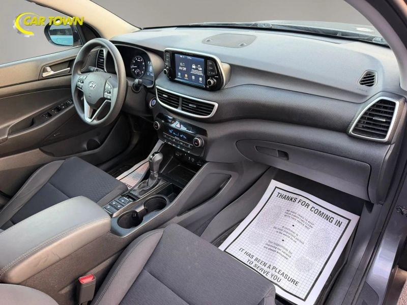 Vehicle photo 21