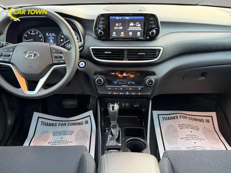 Vehicle photo 30