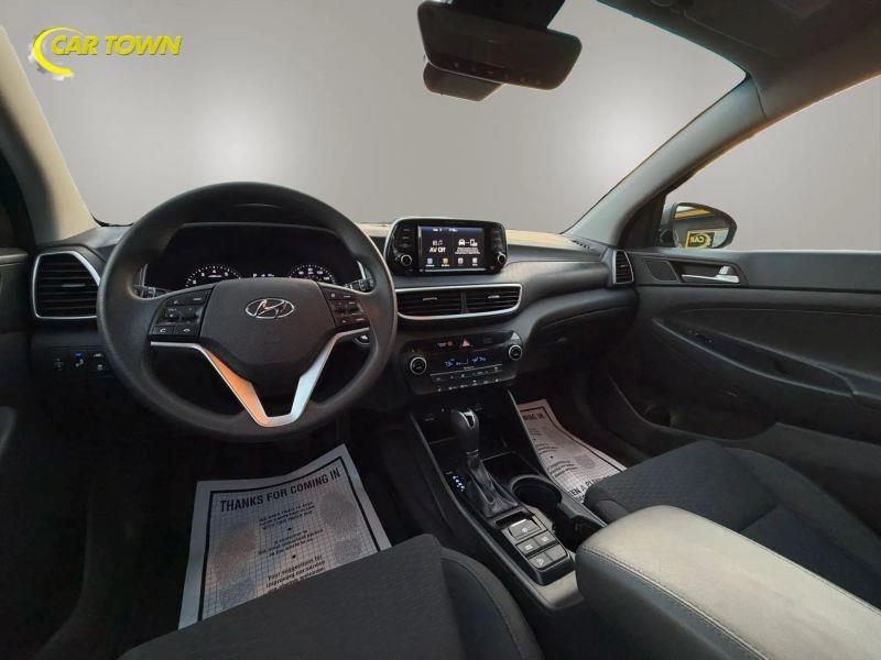 Vehicle photo 33