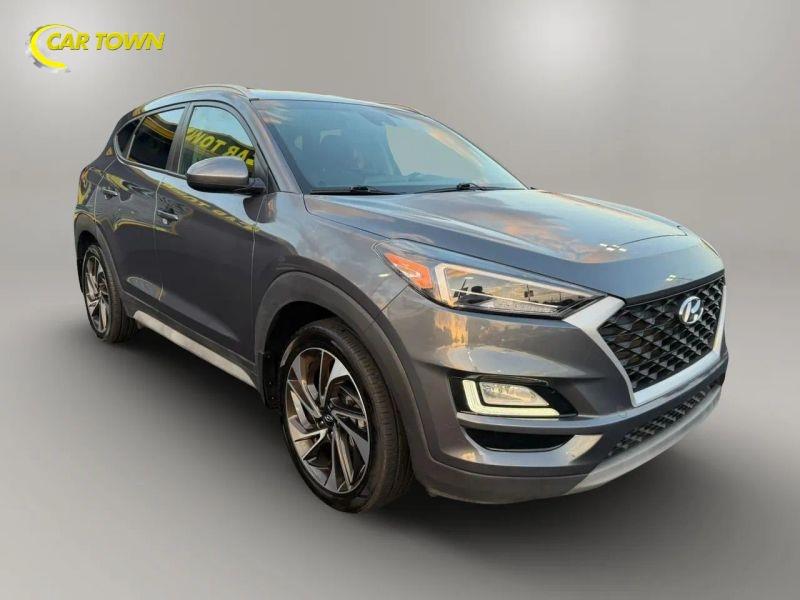 Vehicle photo 6