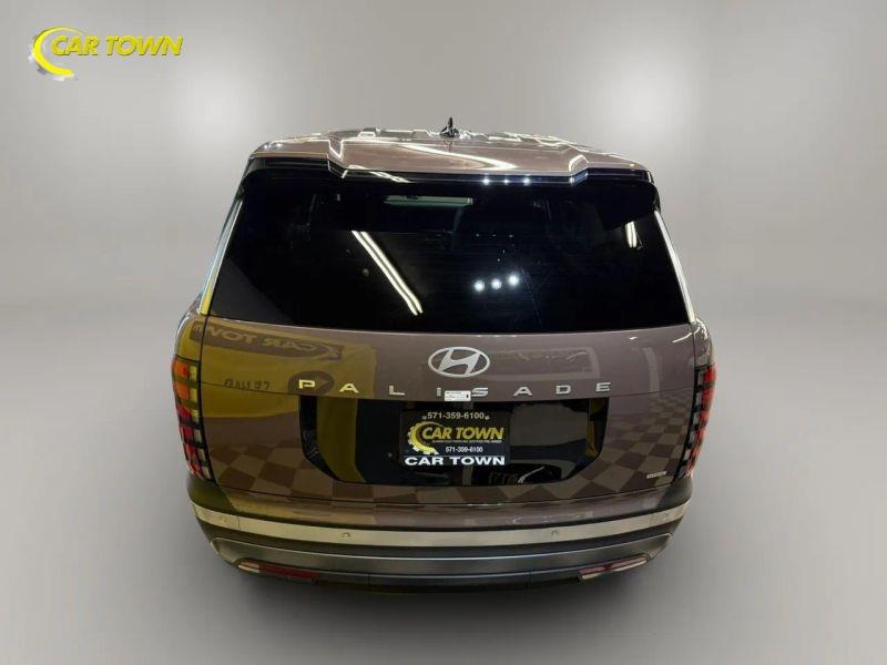 Vehicle photo 10