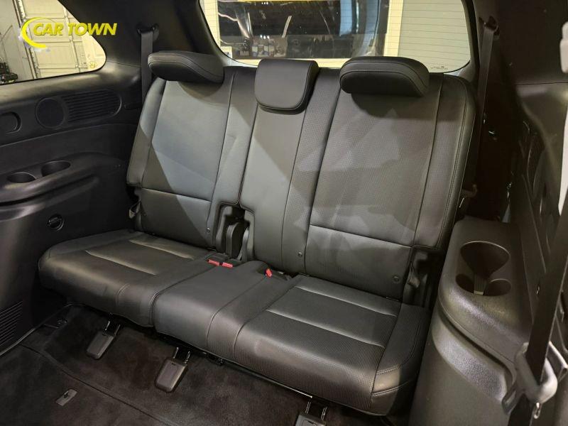 Vehicle photo 21