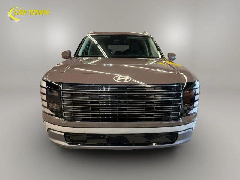 Vehicle photo 4