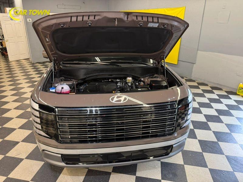 Vehicle photo 44