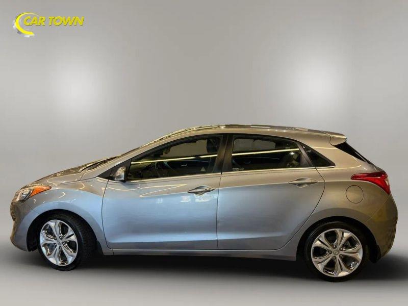 Vehicle photo 14
