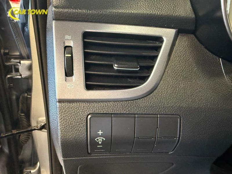 Vehicle photo 20