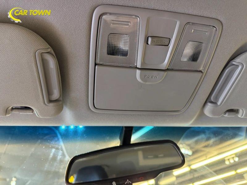Vehicle photo 27