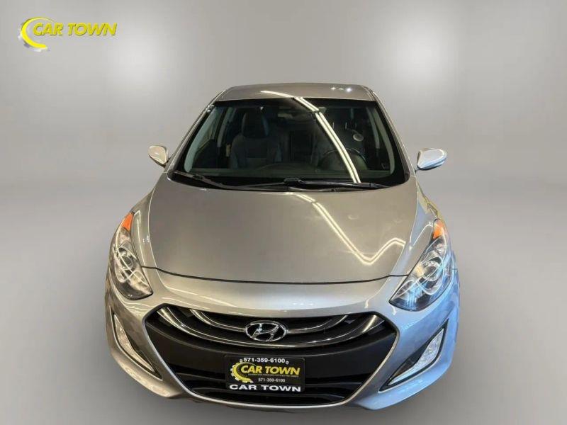 Vehicle photo 3