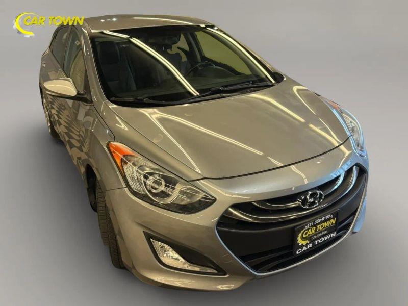 Vehicle photo 5