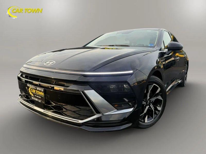 Vehicle photo 2