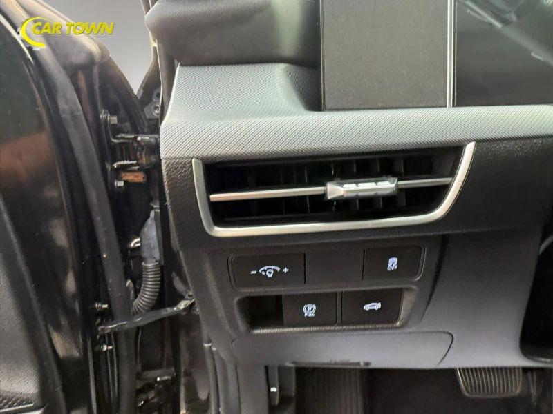Vehicle photo 22