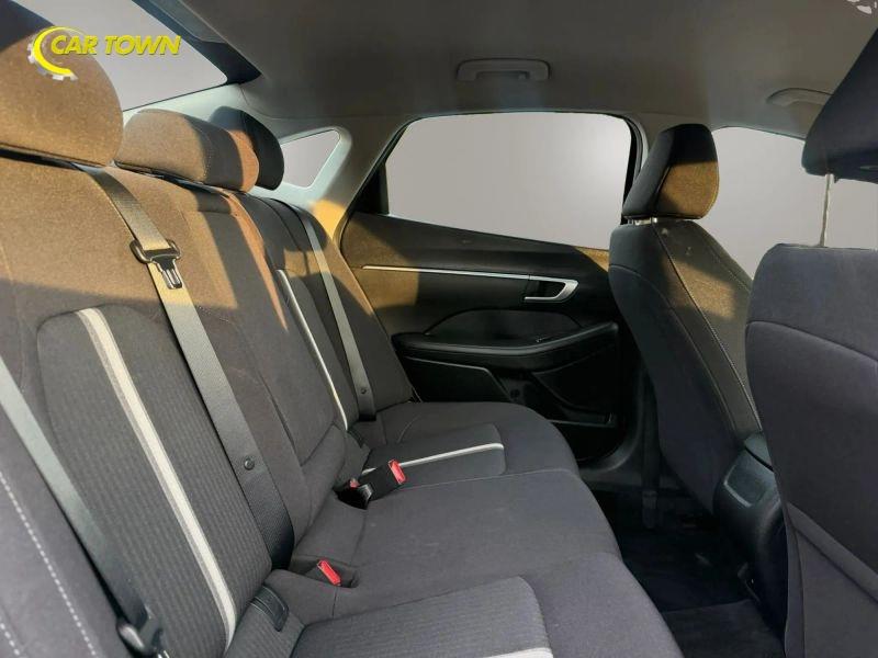Vehicle photo 33
