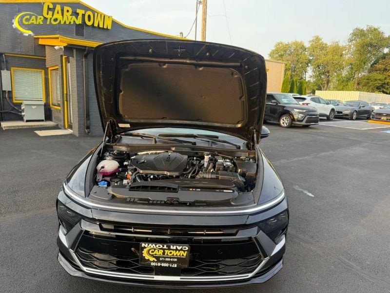 Vehicle photo 36