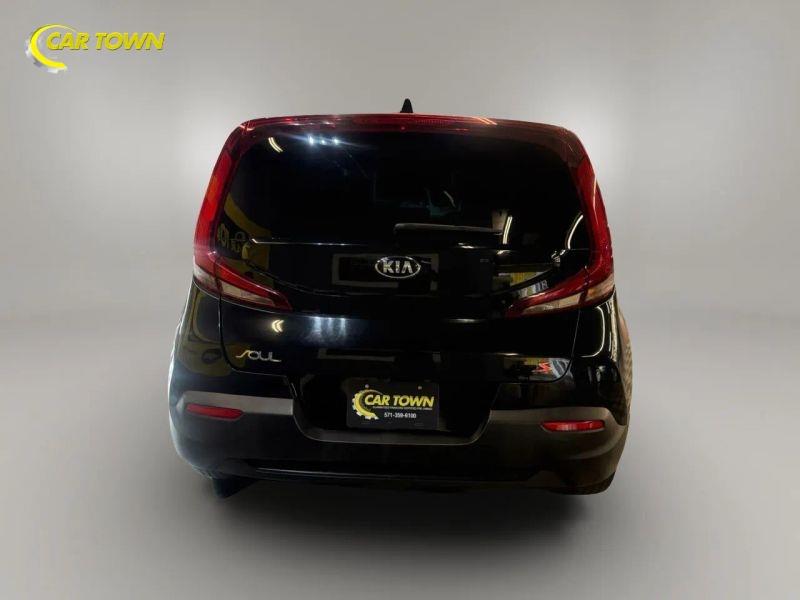 Vehicle photo 11