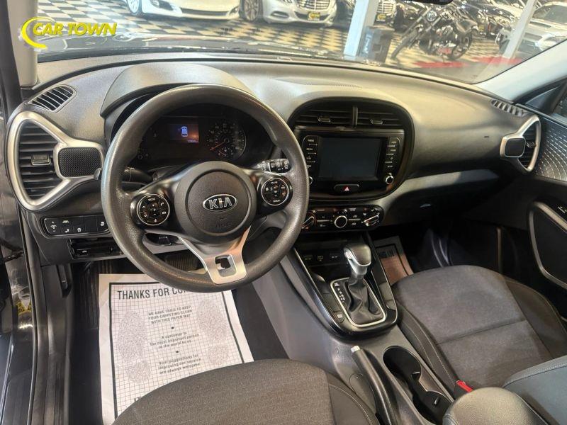 Vehicle photo 16