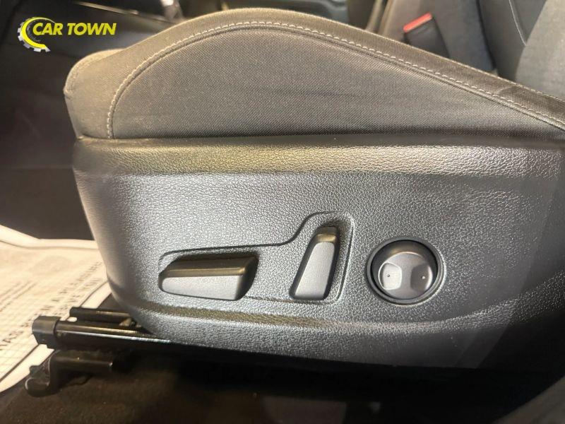 Vehicle photo 18