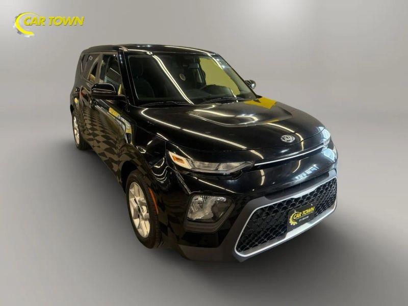 Vehicle photo 5