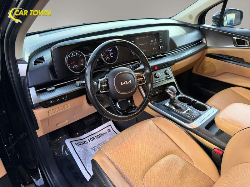 Vehicle photo 16