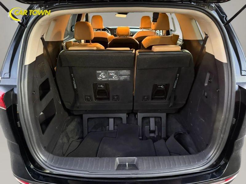 Vehicle photo 26
