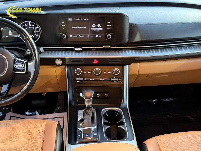 Vehicle photo 31