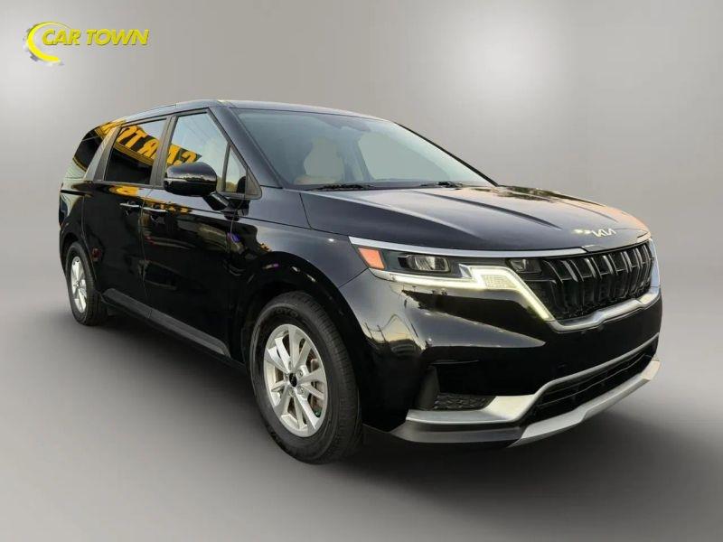 Vehicle photo 6