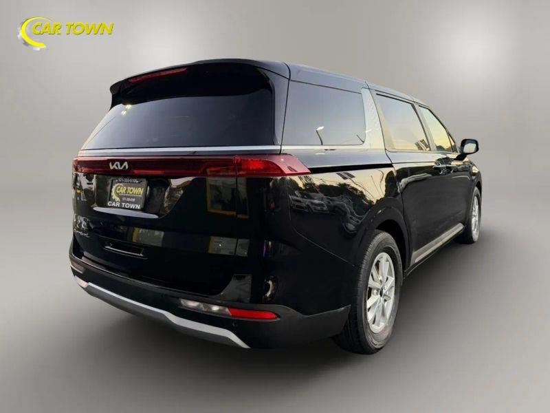 Vehicle photo 9
