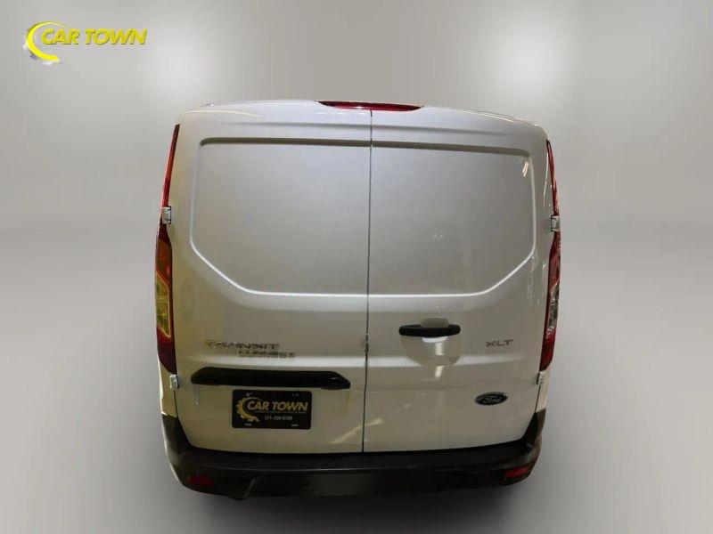 Vehicle photo 10