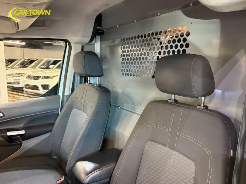 Vehicle photo 17