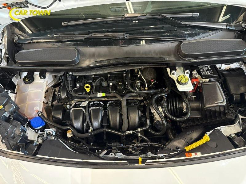 Vehicle photo 41