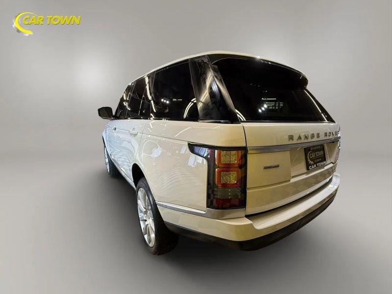 Vehicle photo 13