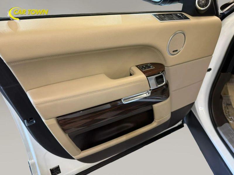 Vehicle photo 15