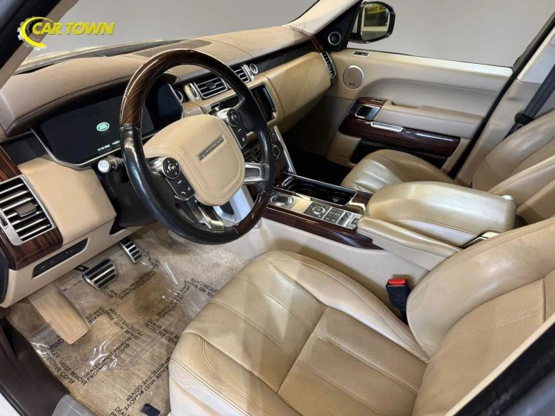 Vehicle photo 16