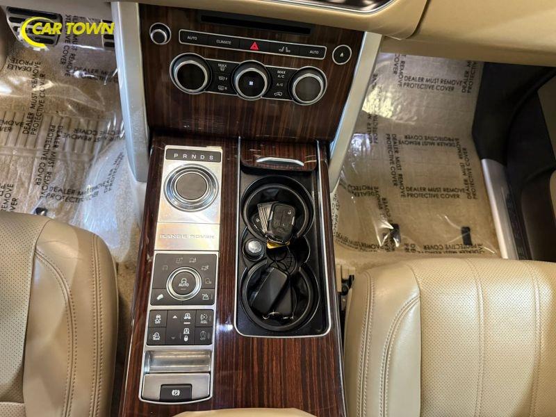 Vehicle photo 20