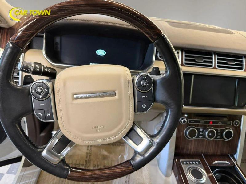 Vehicle photo 21