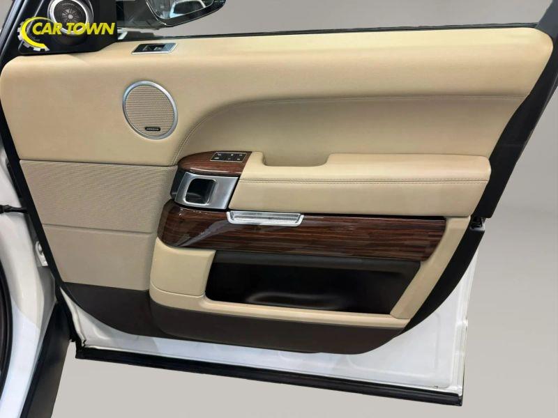 Vehicle photo 22