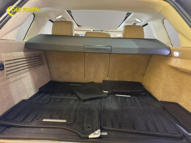 Vehicle photo 32