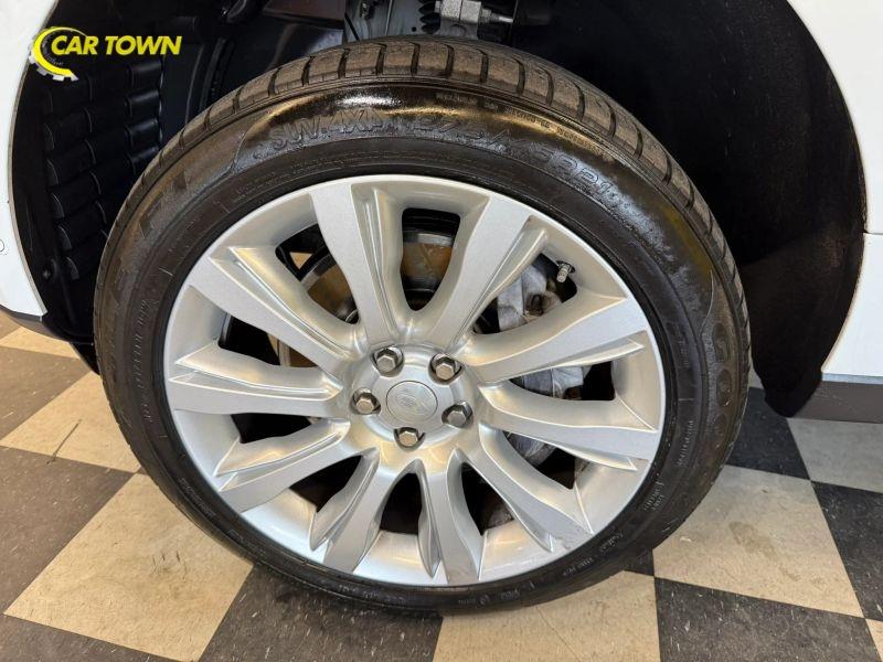 Vehicle photo 42