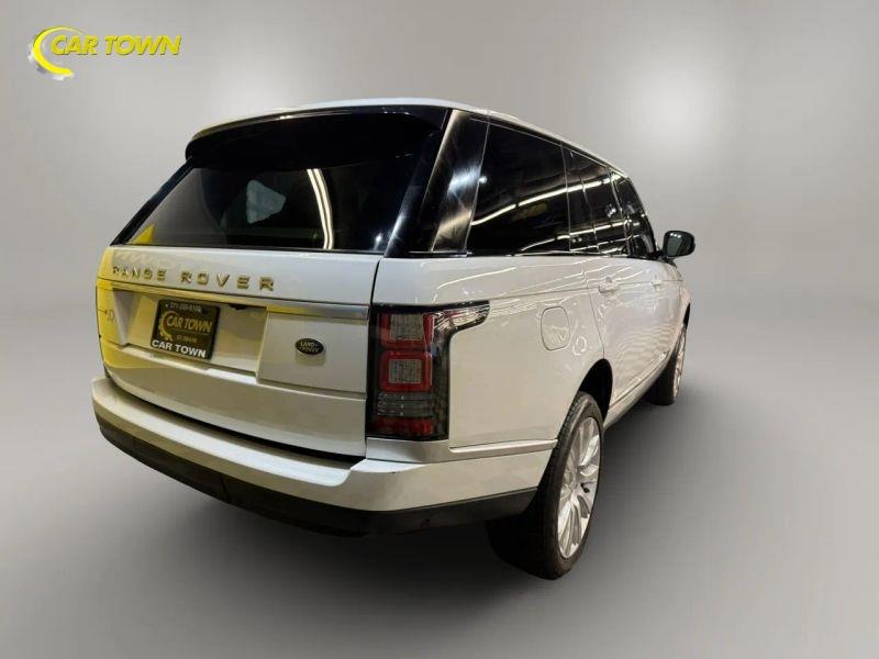 Vehicle photo 9