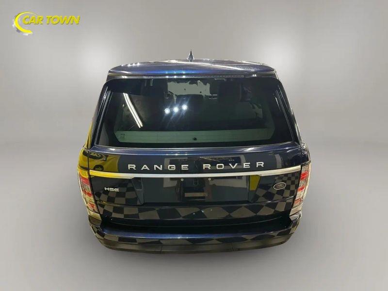 Vehicle photo 10