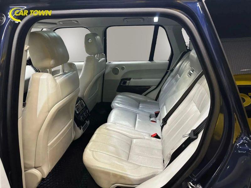 Vehicle photo 29