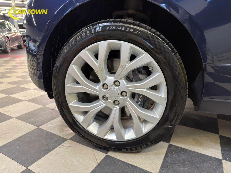 Vehicle photo 15