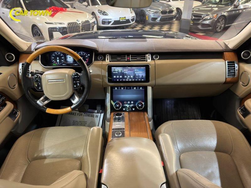 Vehicle photo 32