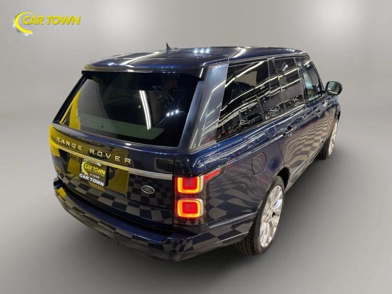 Vehicle photo 8