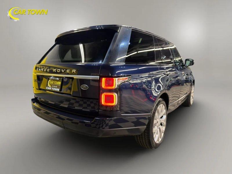 Vehicle photo 9