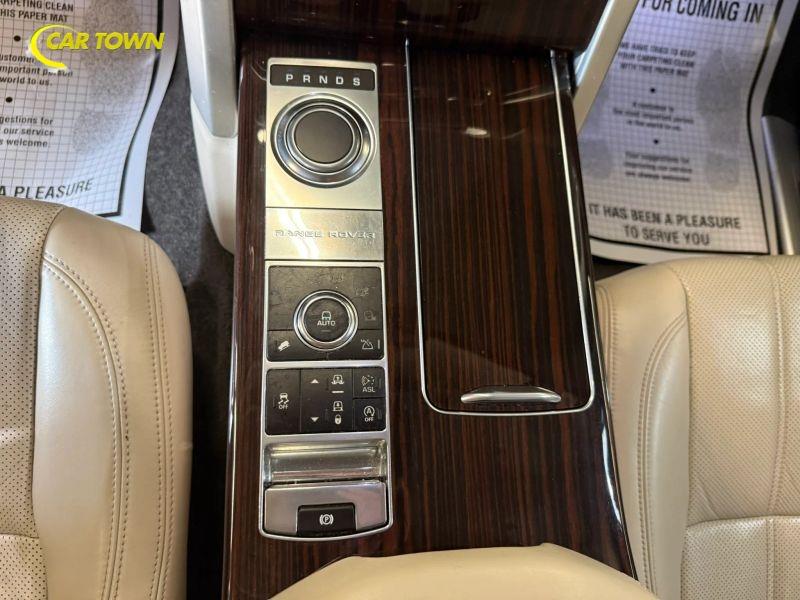 Vehicle photo 21