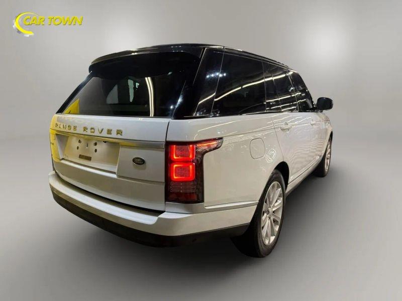 Vehicle photo 9