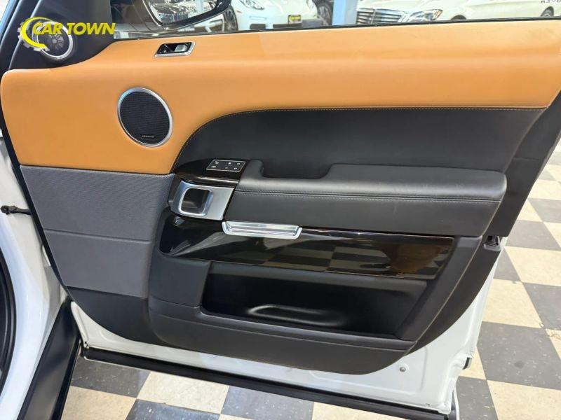 Vehicle photo 27